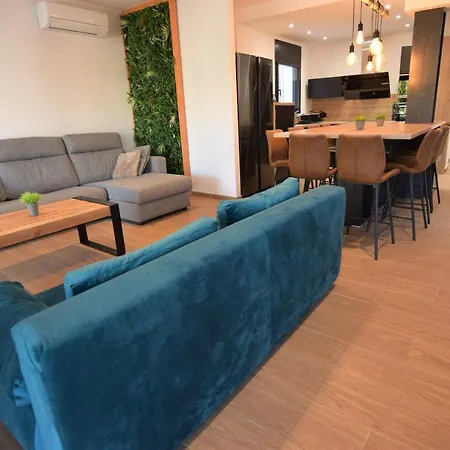 399-casa Moderna Con Amarre 14m Y Piscina Privada Holiday home Empuriabrava