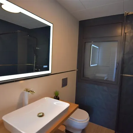 399-casa Moderna Con Amarre 14m Y Piscina Privada Empuriabrava
